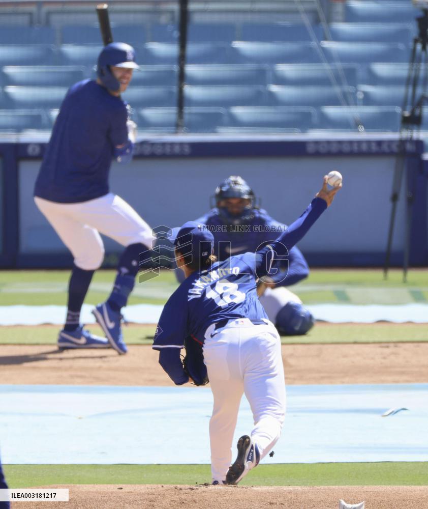 Baseball: Los Angeles Dodgers pitcher Yamamoto