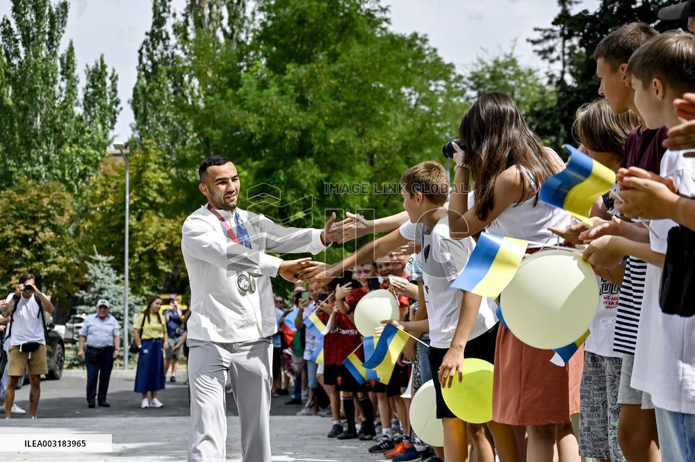 Celebrating Ukrainian athletes Parviz Nasibov and Viktoriia Kesar in Zaporizhzhia