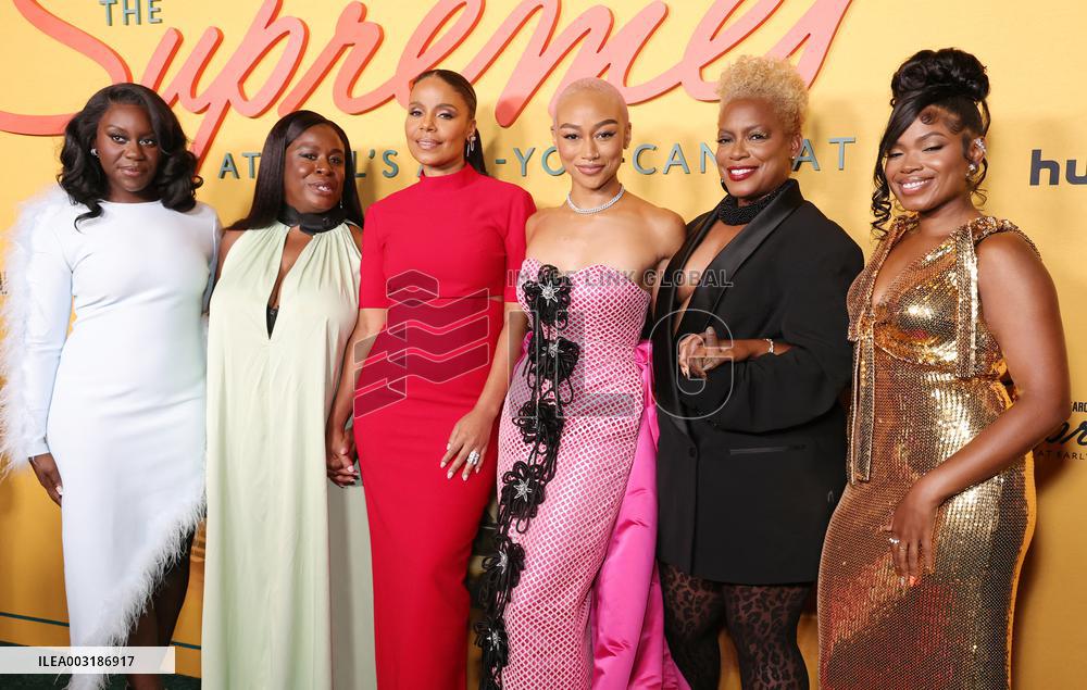 The Supremes At Earl's All-You-Can-Eat Premiere - LA