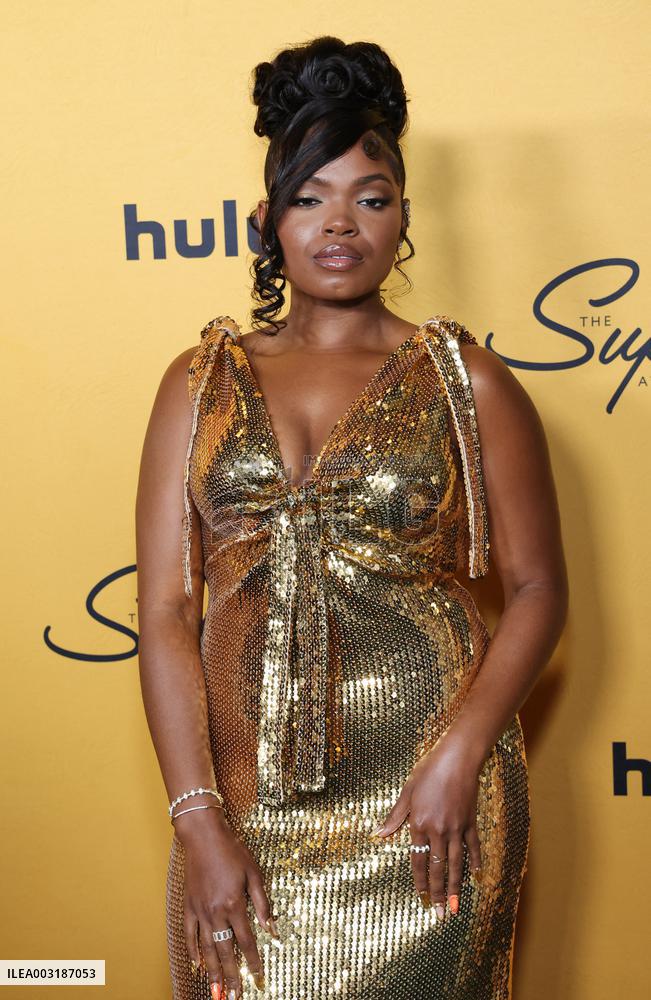 The Supremes At Earl's All-You-Can-Eat Premiere - LA