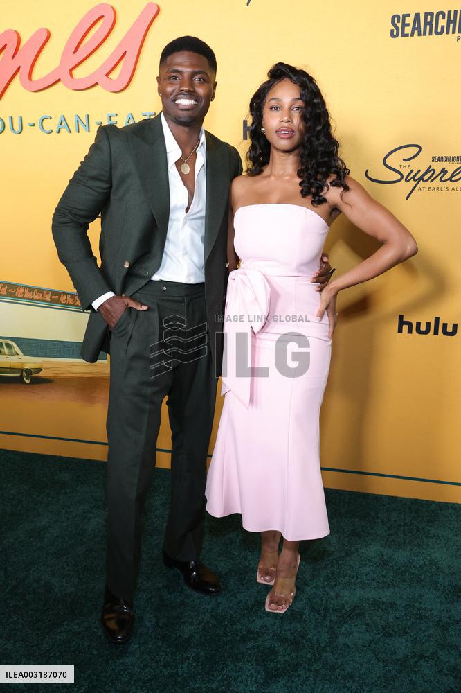 The Supremes At Earl's All-You-Can-Eat Premiere - LA