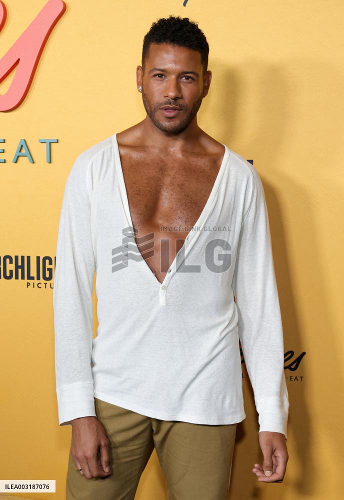 The Supremes At Earl's All-You-Can-Eat Premiere - LA