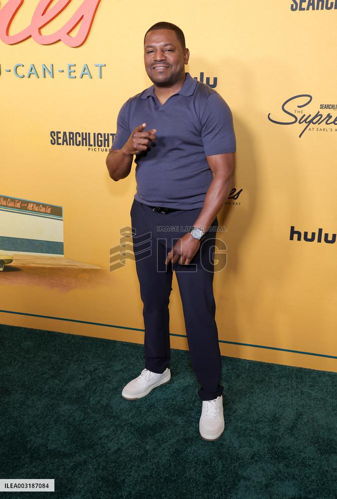 The Supremes At Earl's All-You-Can-Eat Premiere - LA