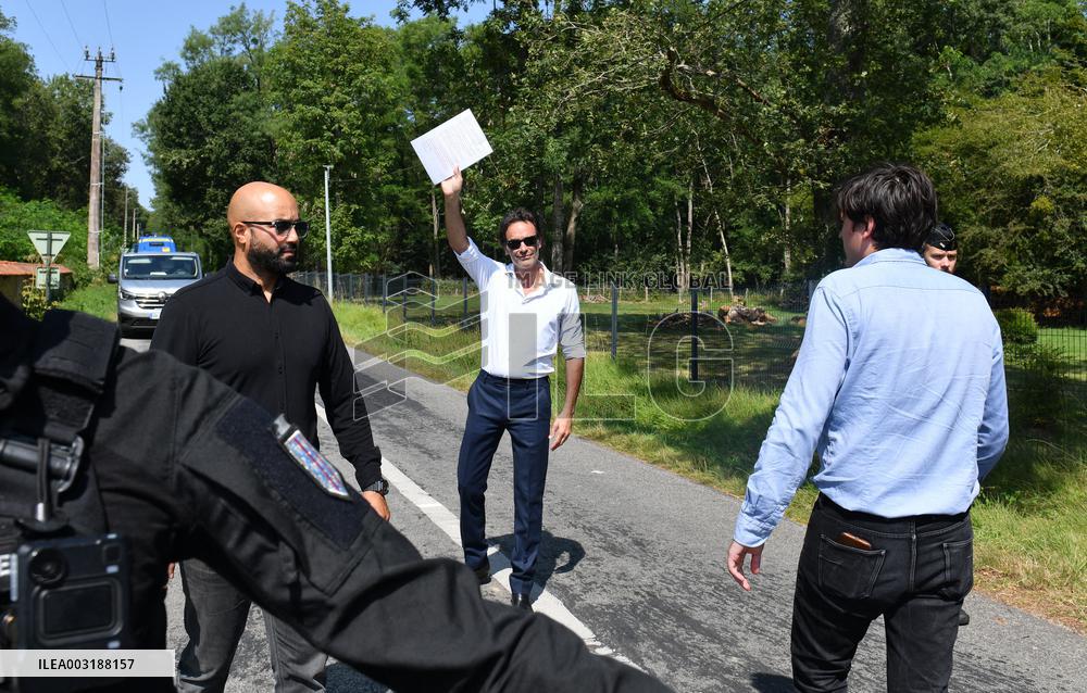 Anthony Delon Greets His Father's Fans At Delon's Estate - Douchy