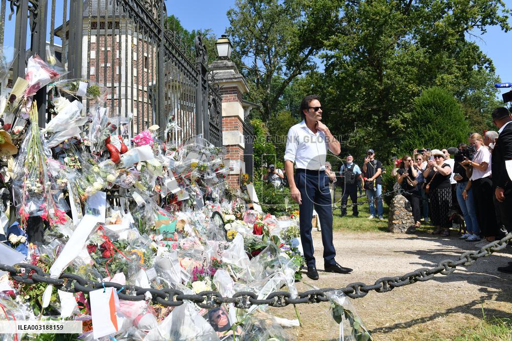 Anthony Delon Greets His Father's Fans At Delon's Estate - Douchy