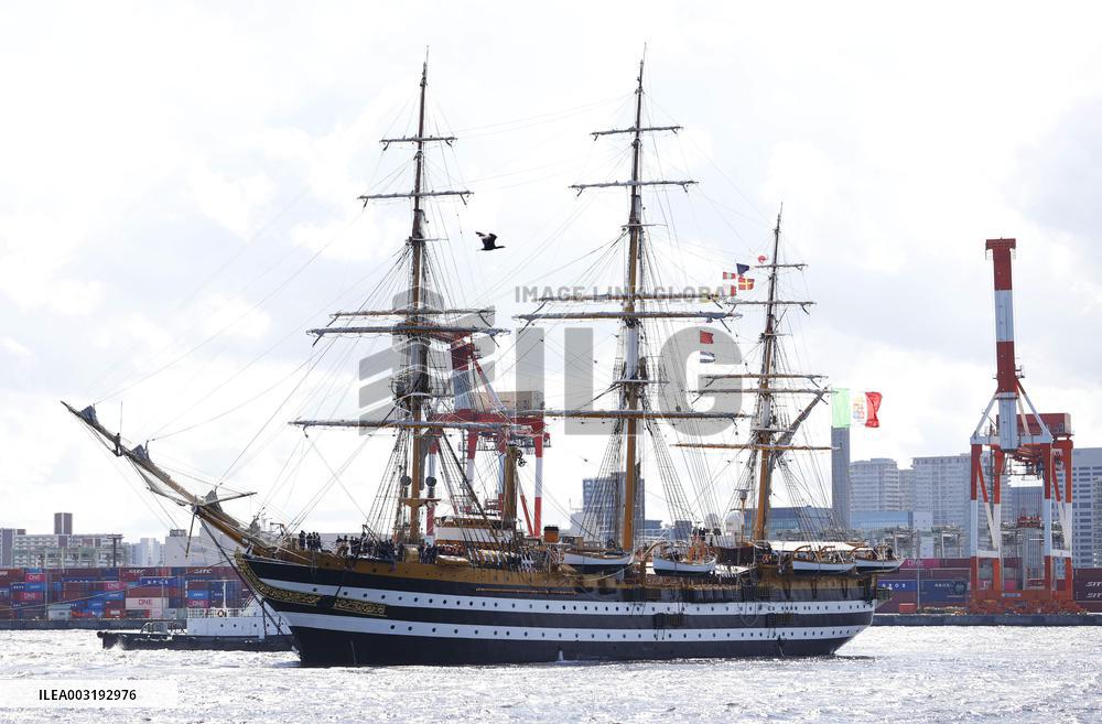 Italian Navy training ship visits Tokyo port