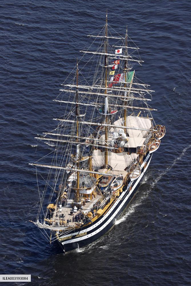 Italian Navy training ship visits Tokyo port