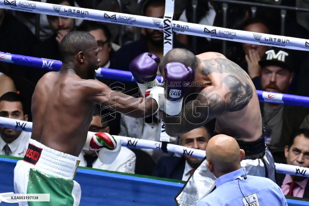 Floyd Mayweather v John Gotti III - Mexico City