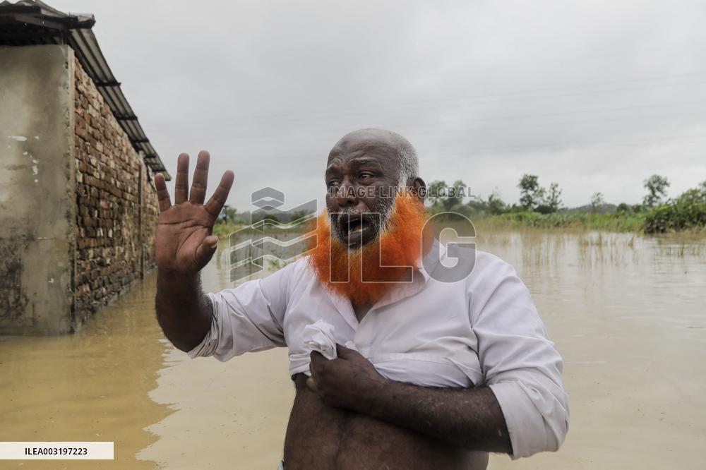 Deadly Floods Strike Troubled Bangladesh