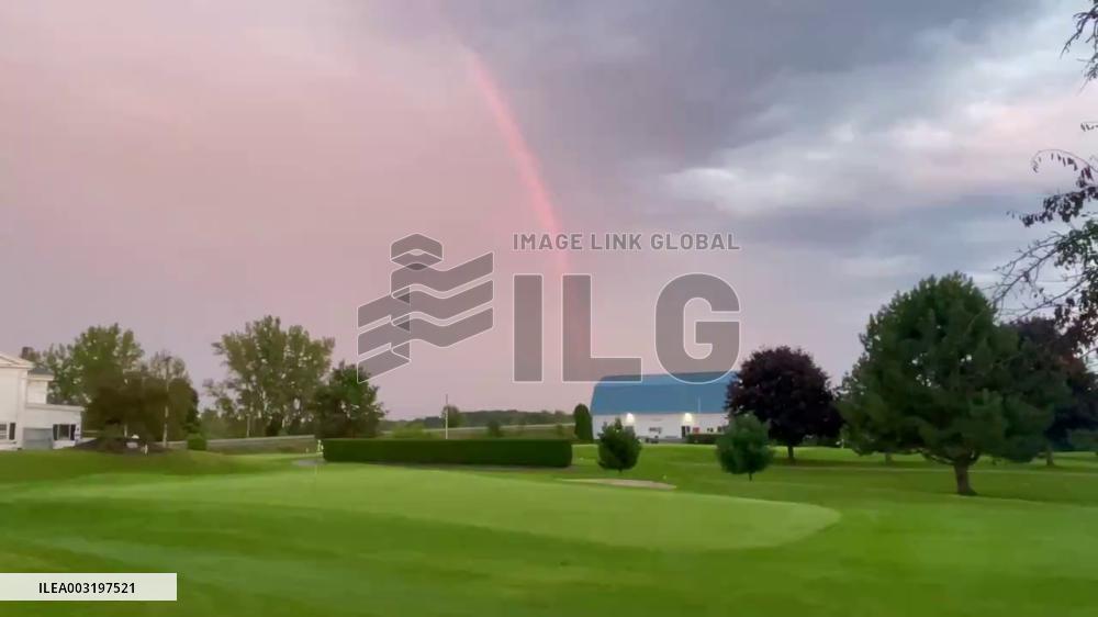 US: Huge Rainbow Appears Over Riga, New York