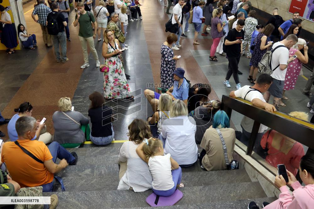 Kyiv residents shelter in Kyiv Metro during massive Russian drone and missile attack
