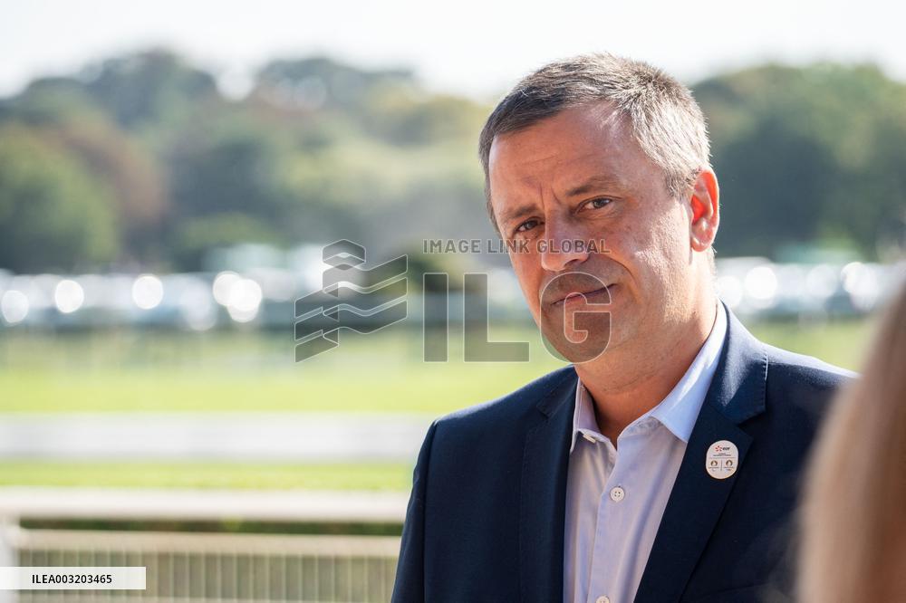 LaRef Conference - Paris