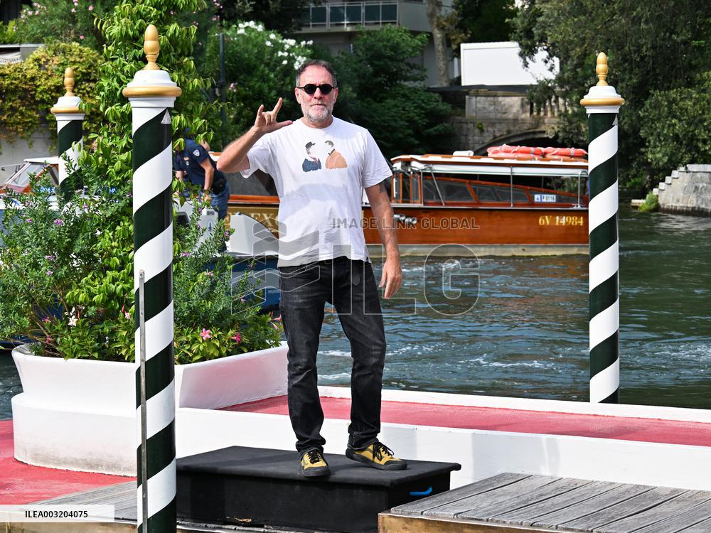 81st Mostra - Valerio Mastandrea At The Excelsior