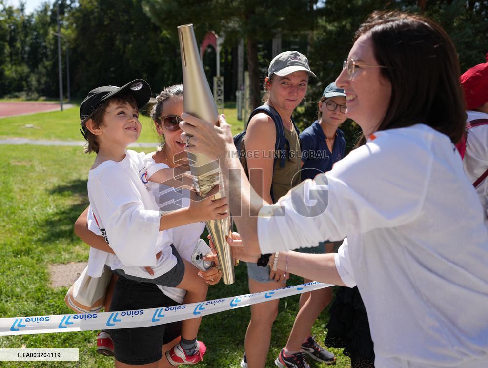 Paris 2024 - Paralympic Games Torch Relay - Fontainbleau