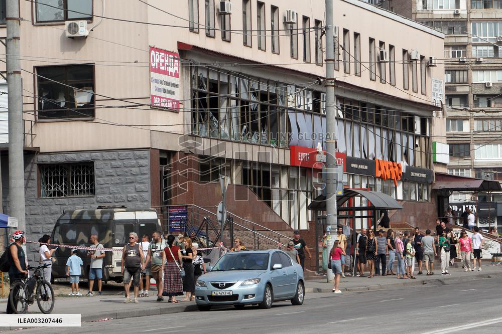 Search and rescue operation at Kryvyi Rih hotel after August 27 Russian missile strike