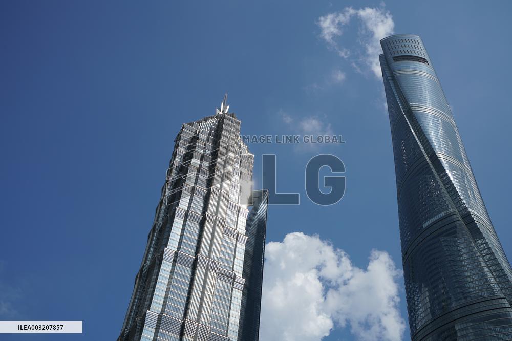 Super High-rise Landmark Building in Shanghai