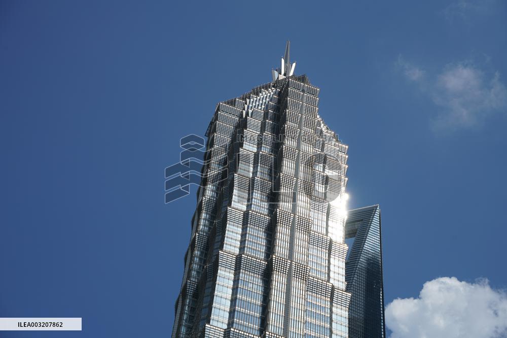 Super High-rise Landmark Building in Shanghai