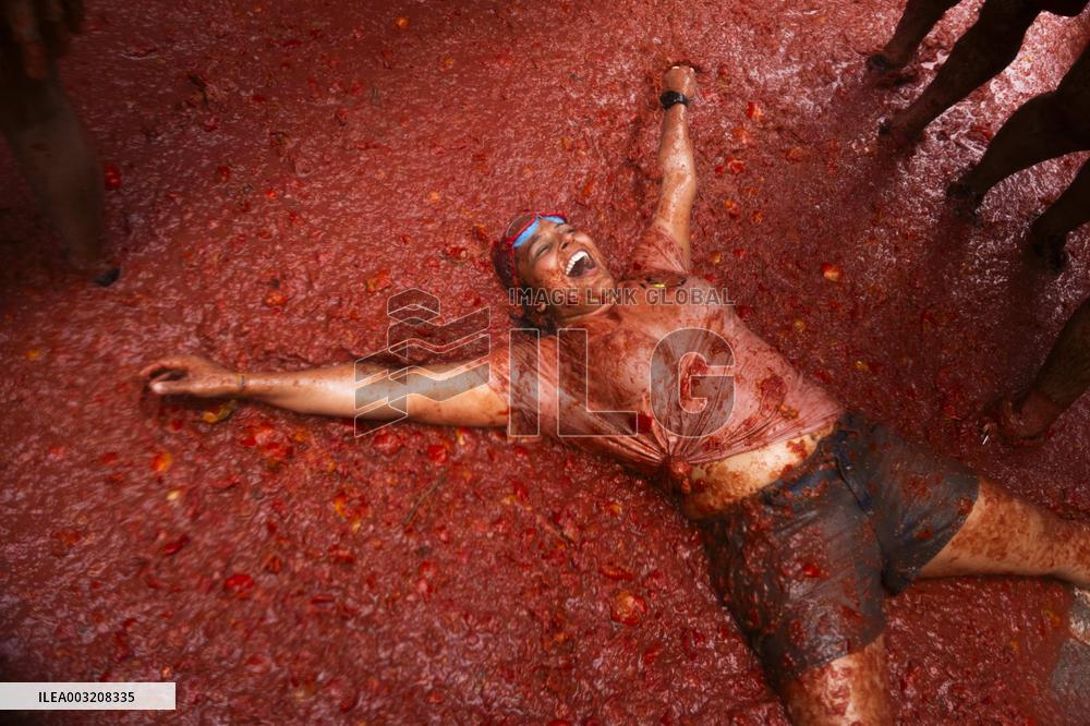 Tomatina De Bunol - Spain