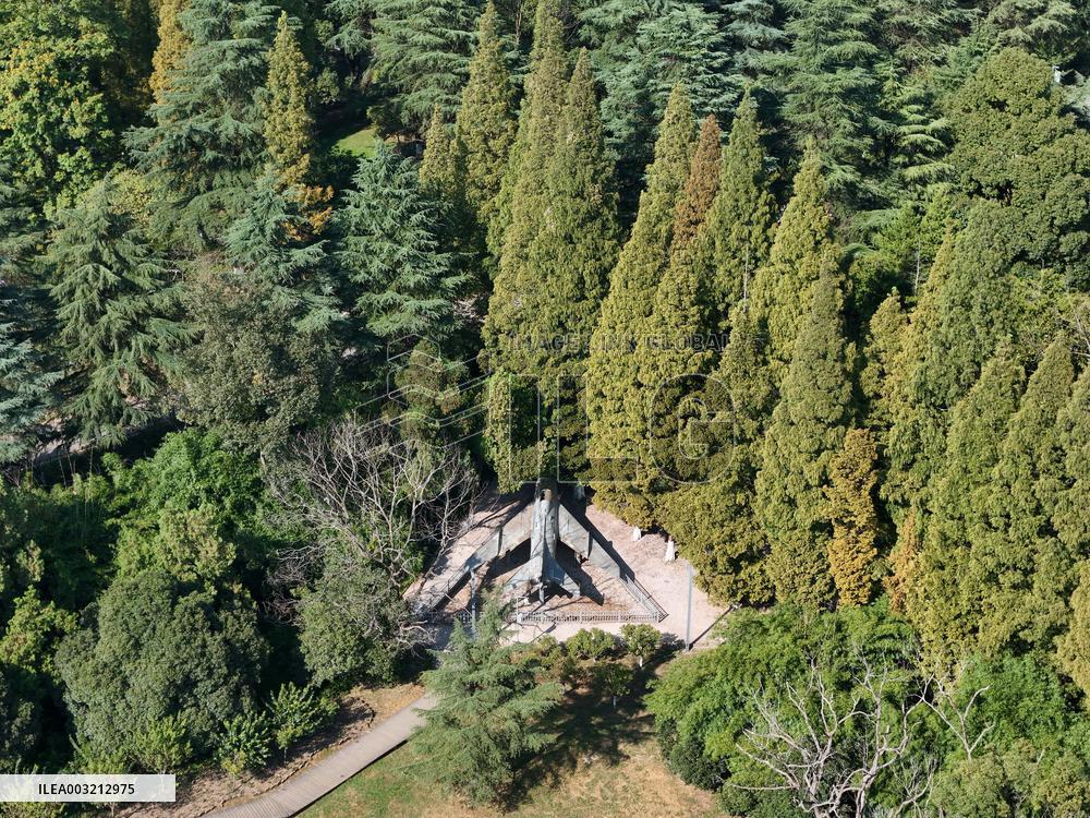 An Abandoned Combat Aircraft in Guiyang