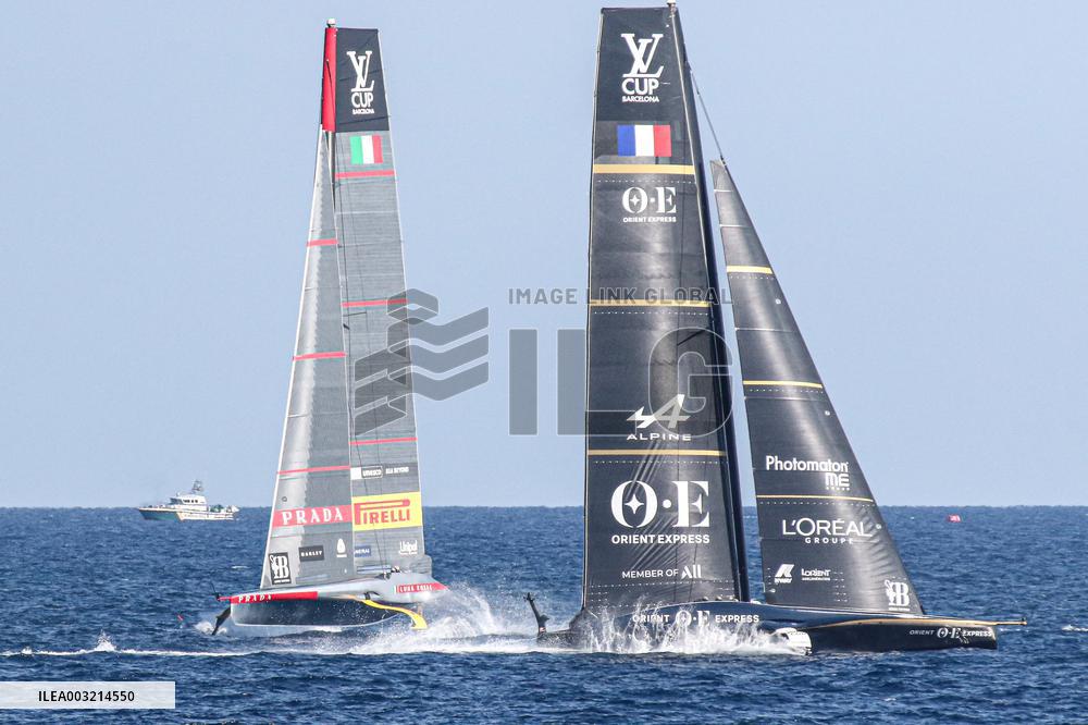 - Vela - America's Cup - Louis Vuitton Cup - Round Robin 1 & 2