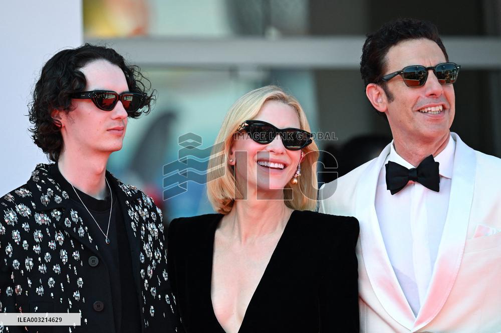 Venice Disclaimer Premiere