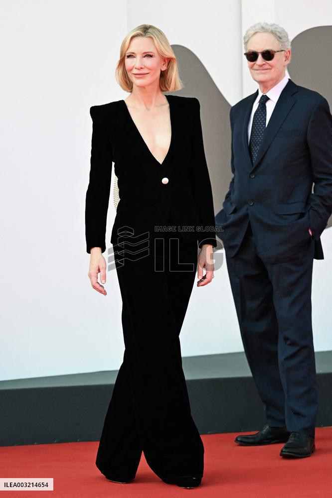 Venice Disclaimer Premiere