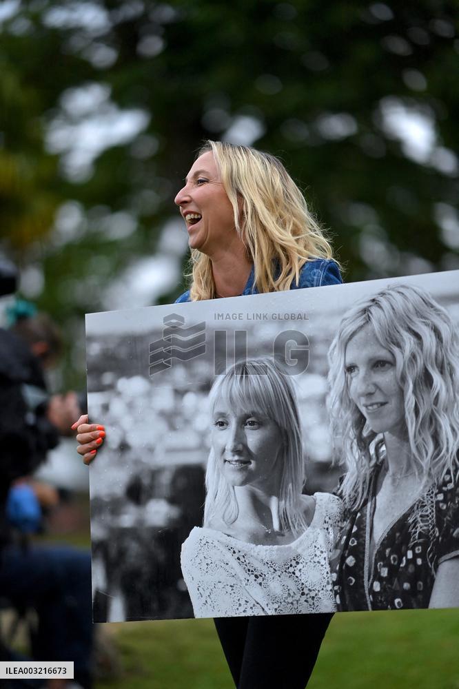 Angouleme Festival - En Tongs Au Pied De L’Himalaya Photocall