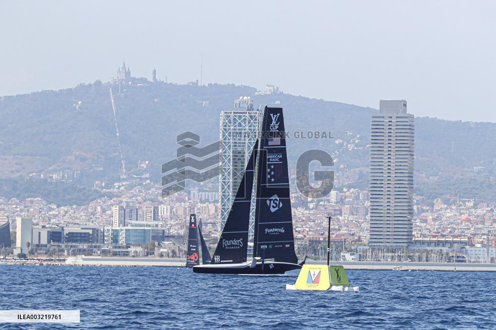 - Vela - America's Cup - Louis Vuitton Cup - Round Robin 1 & 2