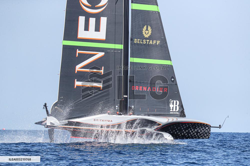 - Vela - America's Cup - Louis Vuitton Cup - Round Robin 1 & 2