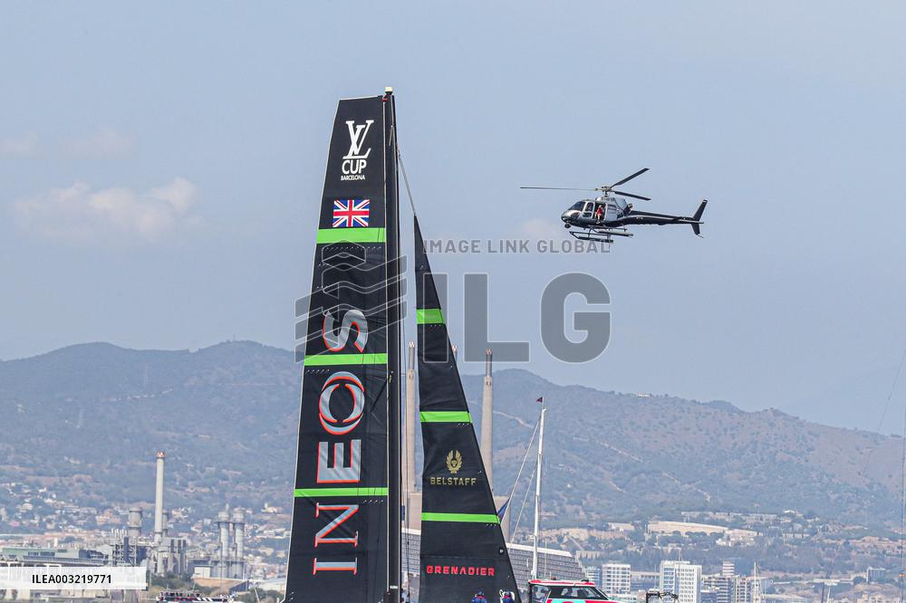 - Vela - America's Cup - Louis Vuitton Cup - Round Robin 1 & 2