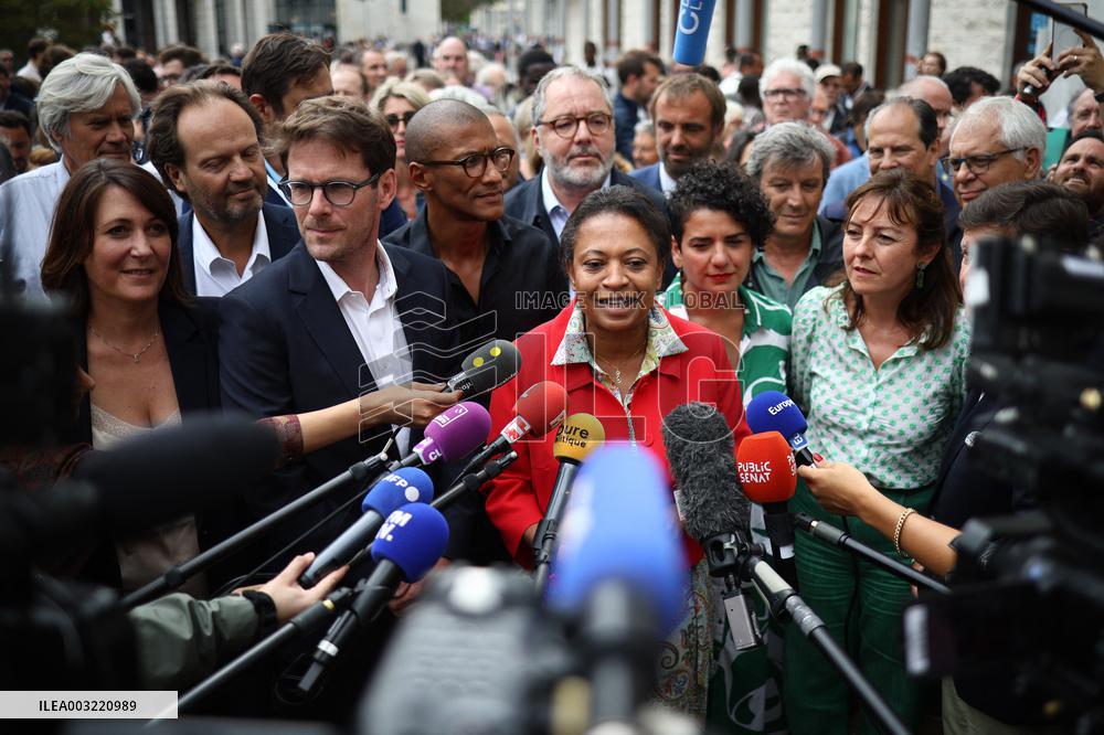 Anti-NFP Socialist Party members at PS Summer Campus - Blois - Bela