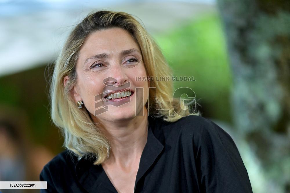 Angouleme Festival - Olympe Une Femme Dans La Revolution Photocall