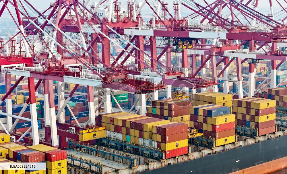 The Import and Export Volume of African Goods at Qingdao Port Increased