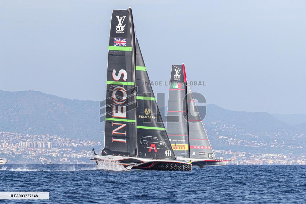 - Vela - America's Cup - Louis Vuitton Cup - Round Robin 1 & 2