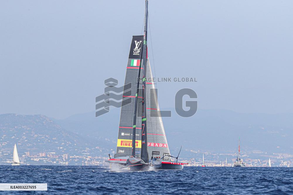 - Vela - America's Cup - Louis Vuitton Cup - Round Robin 1 & 2