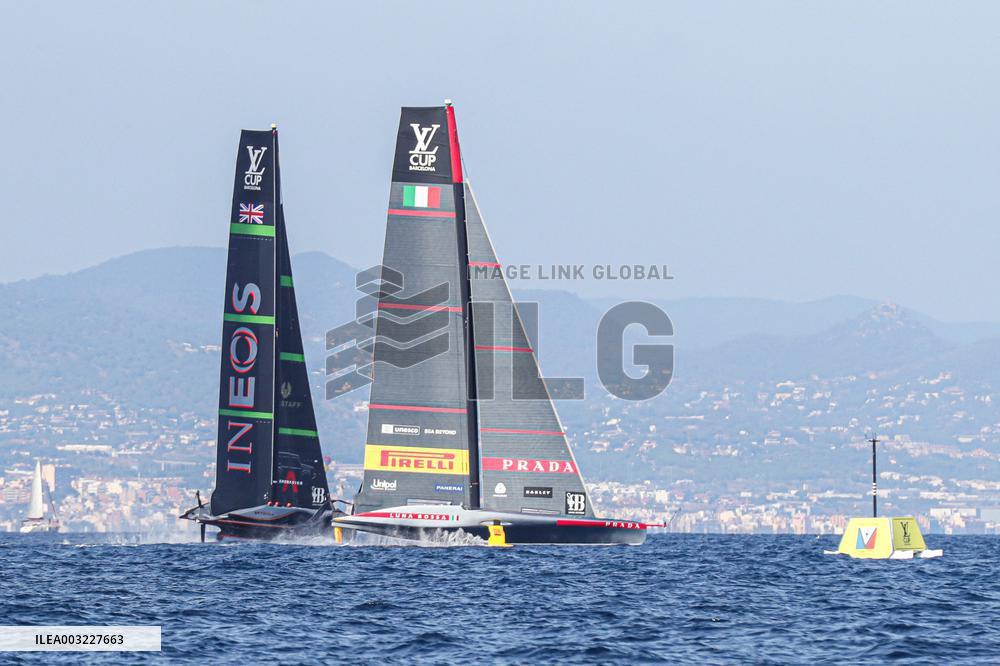 - Vela - America's Cup - Louis Vuitton Cup - Round Robin 1 & 2