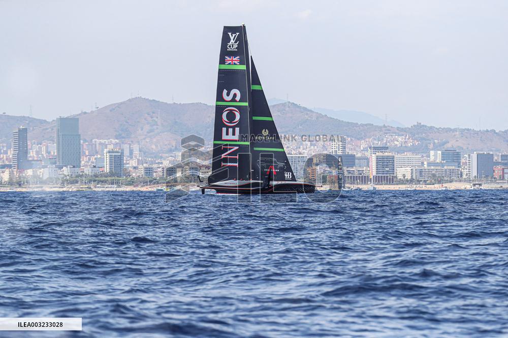 - Vela - America's Cup - Louis Vuitton Cup - Round Robin 1 & 2
