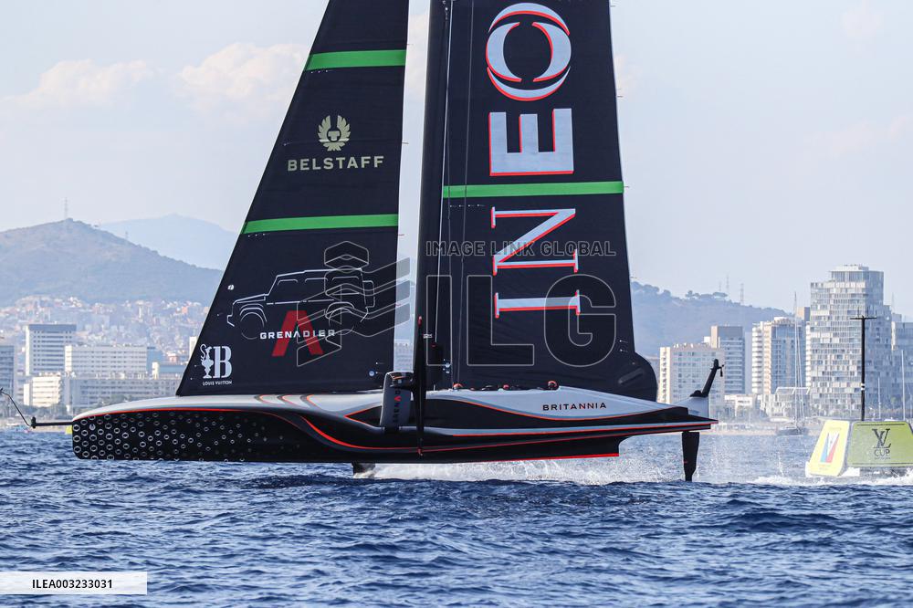 - Vela - America's Cup - Louis Vuitton Cup - Round Robin 1 & 2