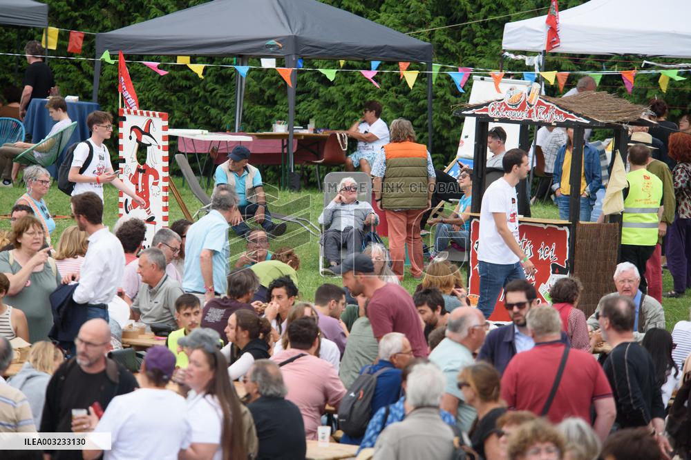 Francois Ruffin At Meeting marking New Political Season - Flixecourt