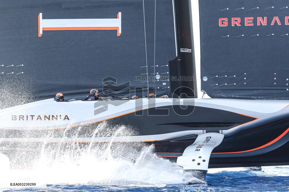 - Vela - America's Cup - Louis Vuitton Cup - Round Robin 1 & 2