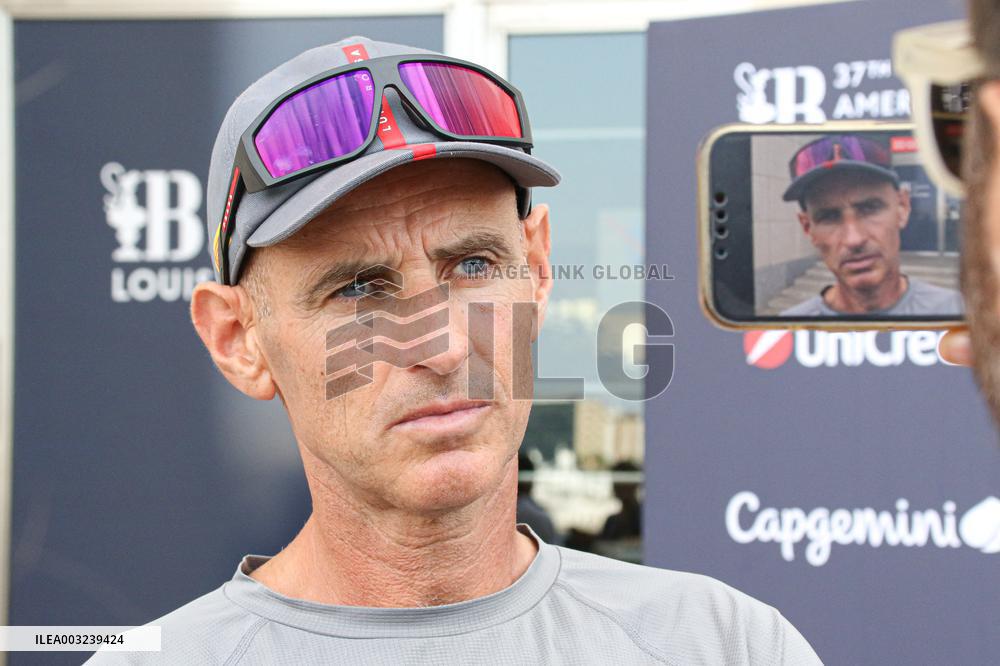 - Vela - America's Cup - Louis Vuitton Cup - Round Robin 1 & 2