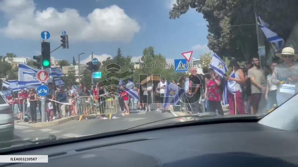 Israeli Protesters Demand Hostage Release Deal After 6 Hostages Found Dead 2