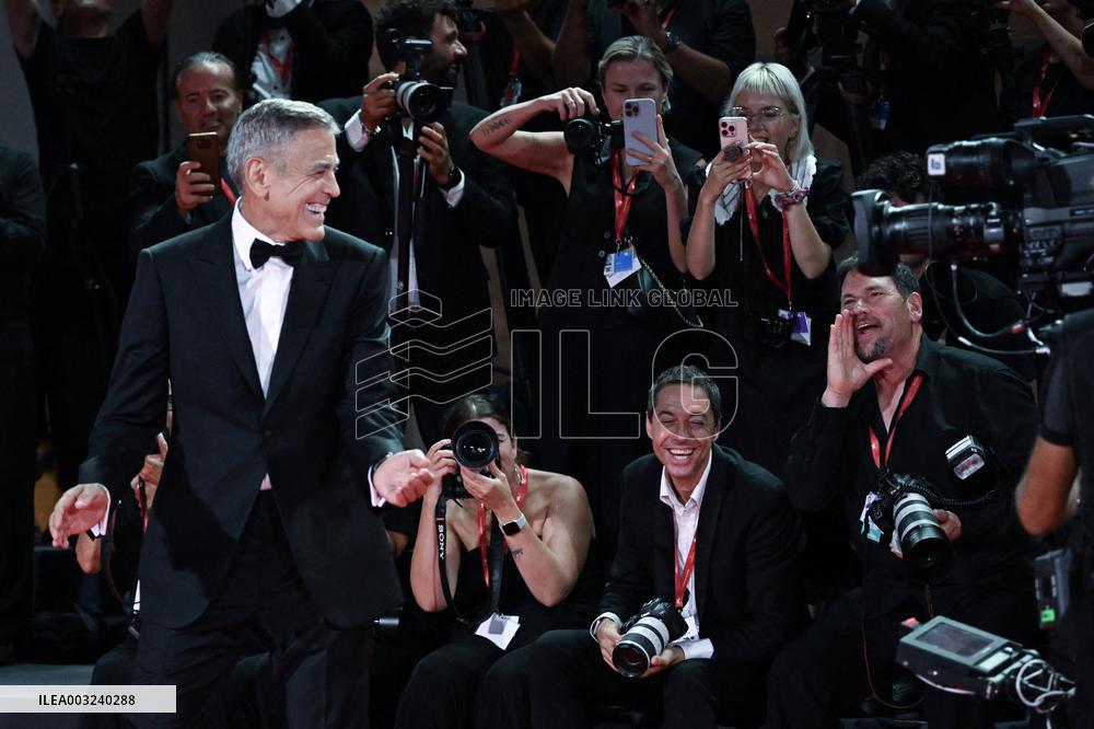 Venice Wolfs Premiere