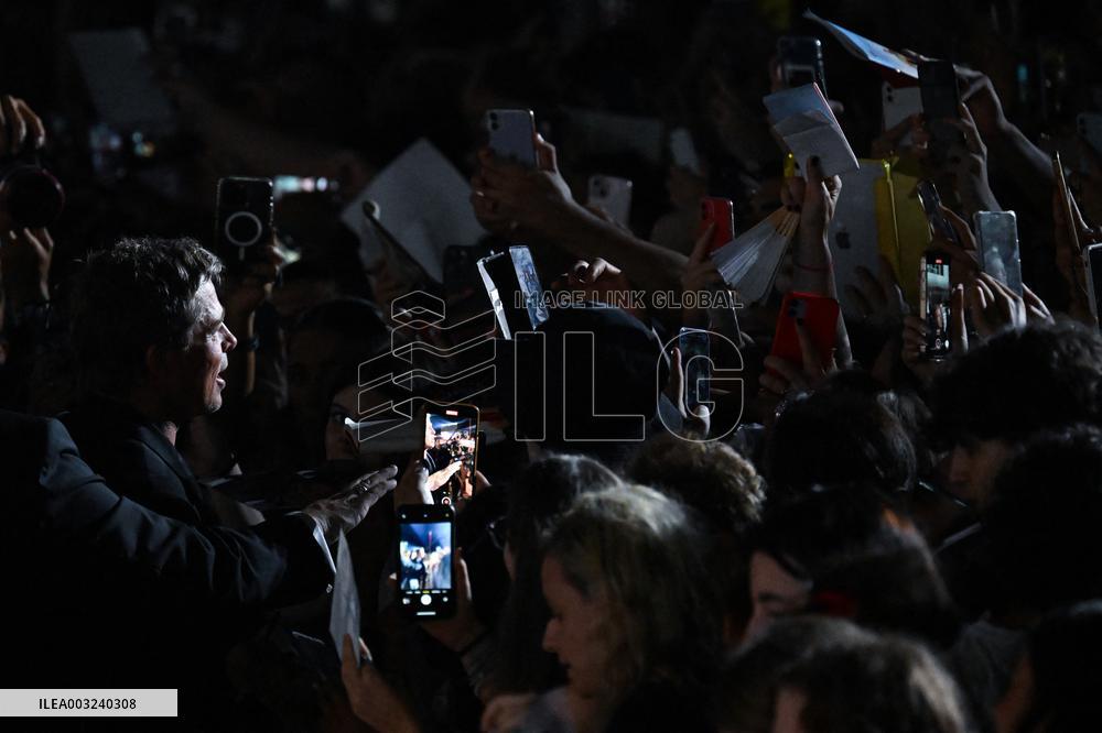 Venice Wolfs Premiere
