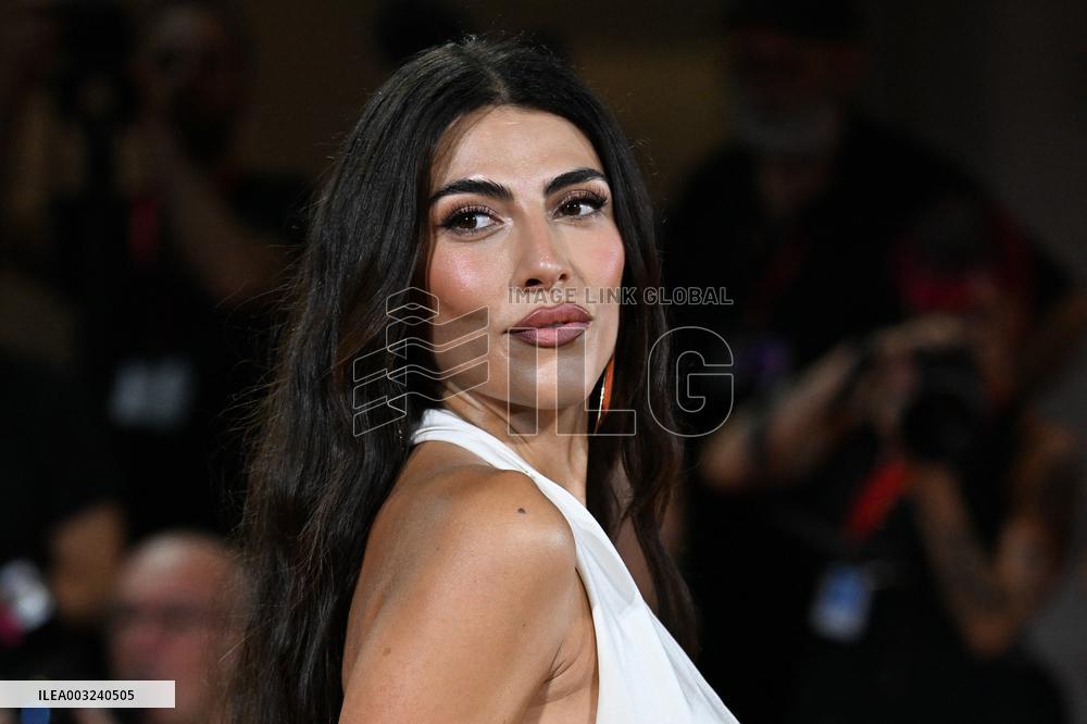 Venice Wolfs Premiere