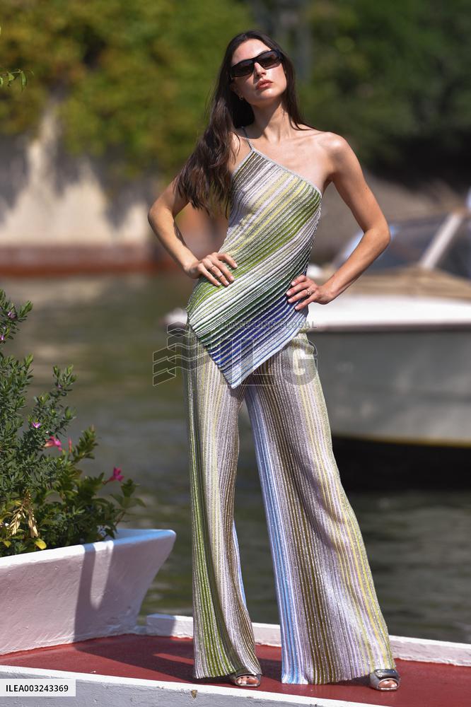 Venice Excelsior Arrivals Jacquelyn Jablonski Ritz