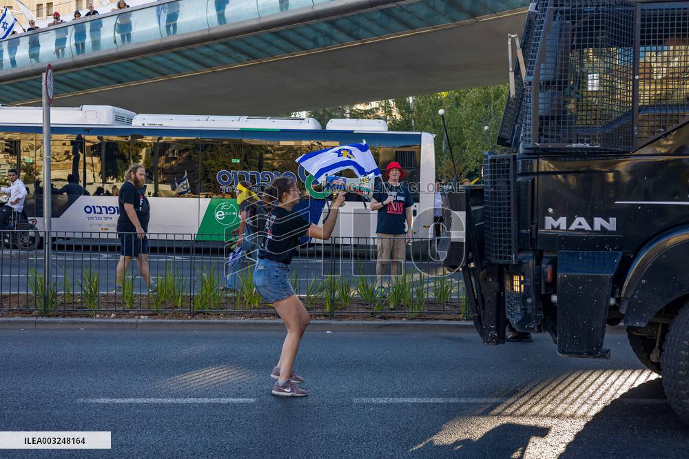 Protestors Block Roads - Jerusalem
