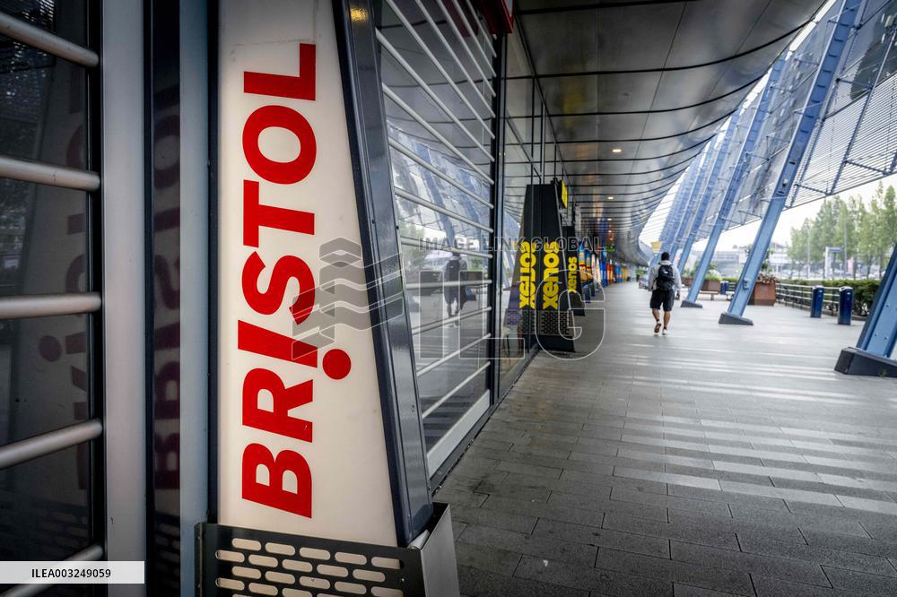 Bristol Store Chain Filled For Bankruptcy - Netherlands