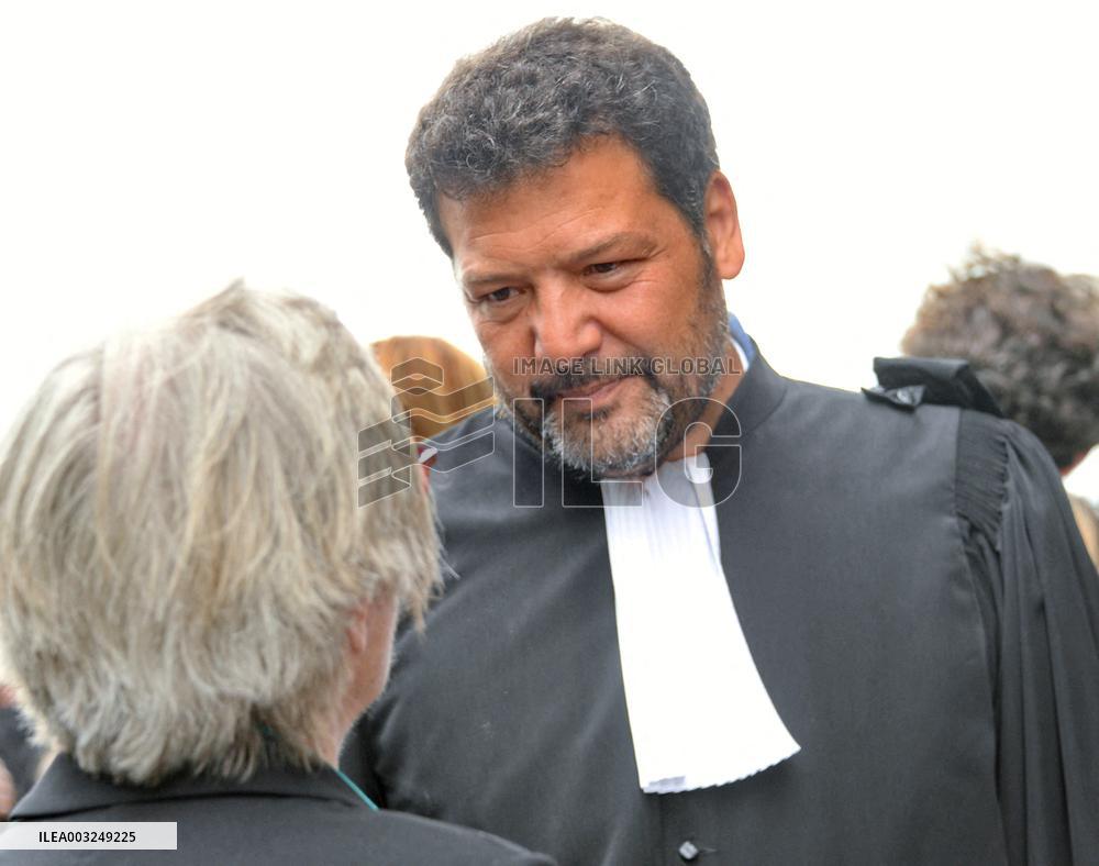 Lawyers Pay Tribute To Henri Leclerc - Paris