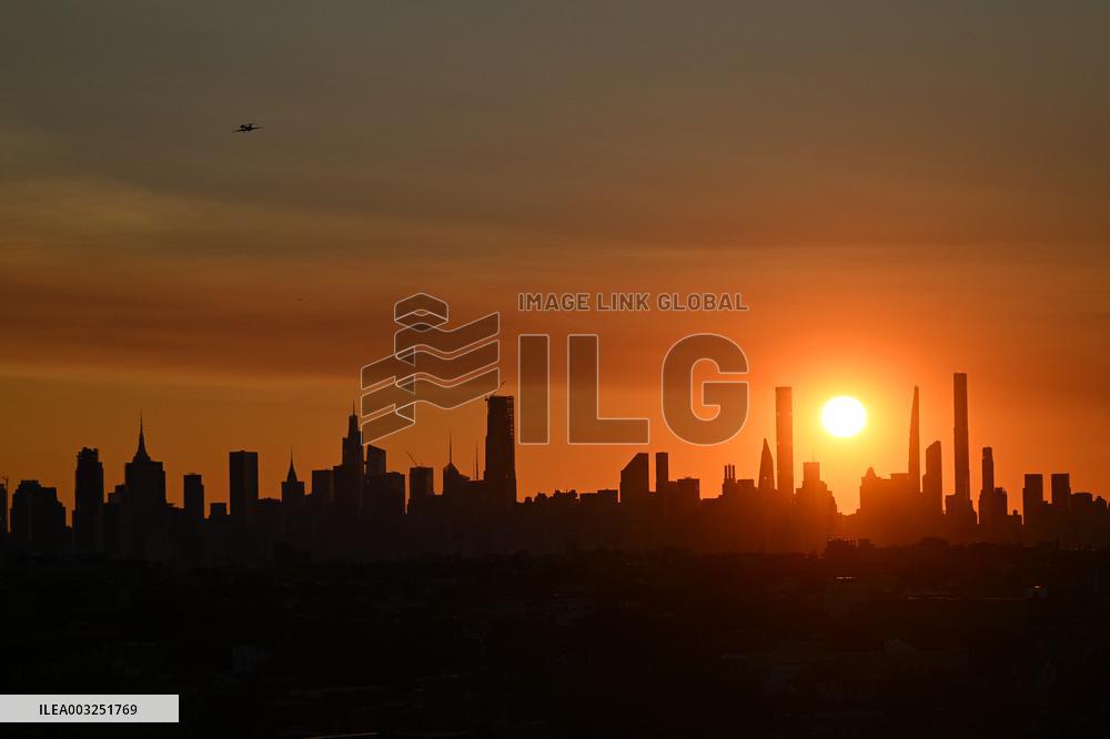 US Open - The Sun Sets Behind The Manhattan Skyline